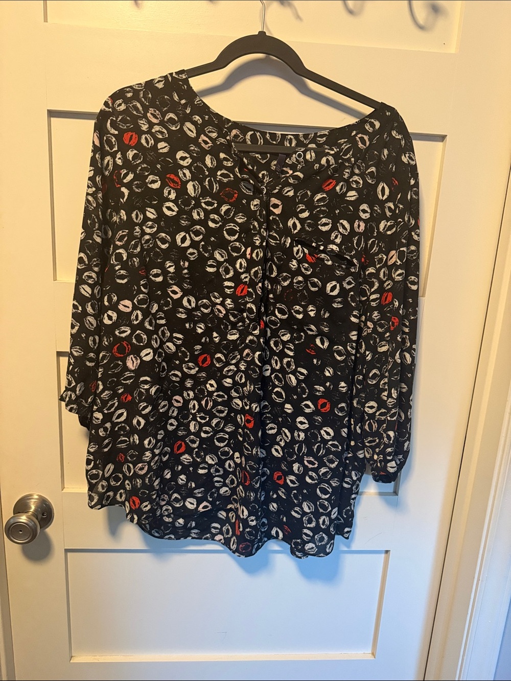 NYDJ Black Button-Down Blouse with Red and White Lip Print